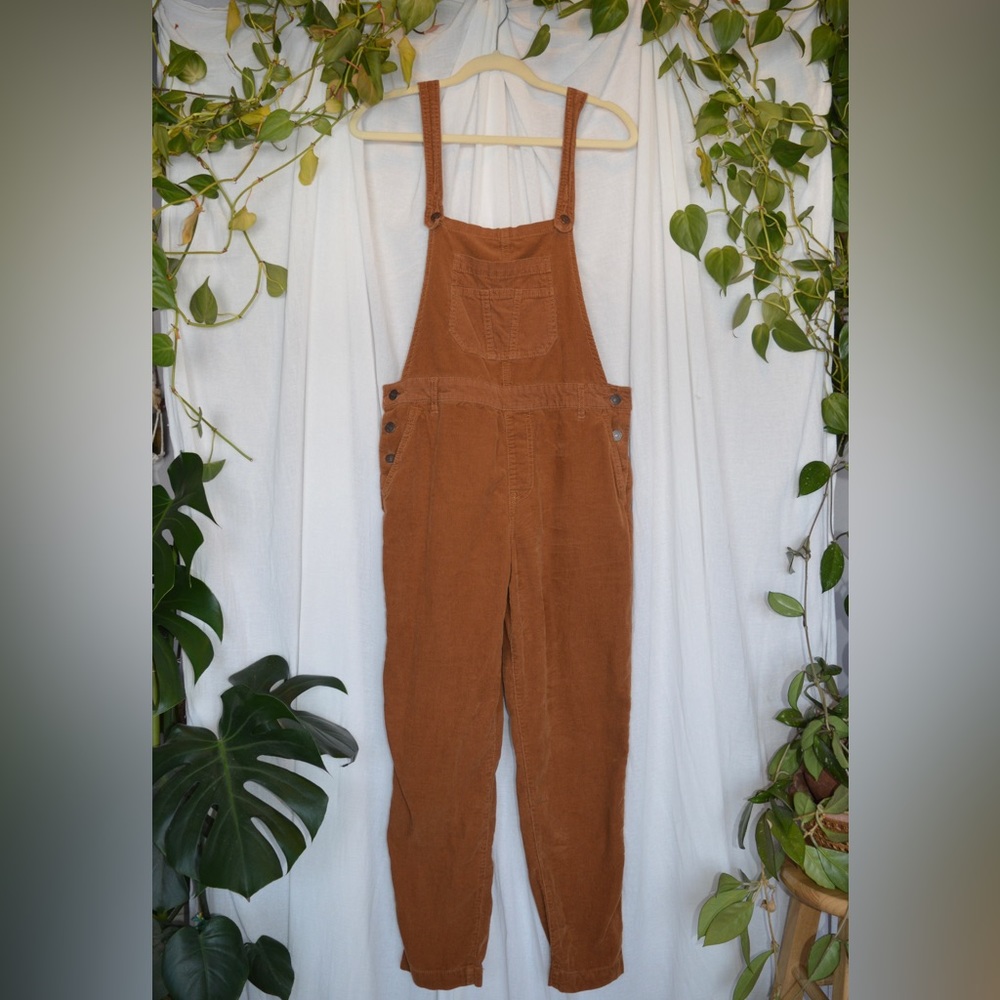 Corduroy overalls loose to tight fit with side buttons and adjustable straps
